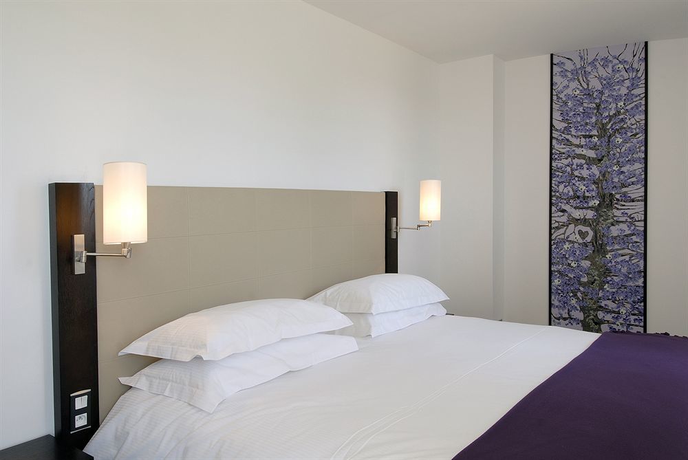 Hotel La Ferme De Bourran Rodez - Parking Prive Gratuit Ngoại thất bức ảnh